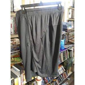 NEW WITHOUT TAGS REEBOK GRAY BASKETBALL SHORTS LARGE BAG51